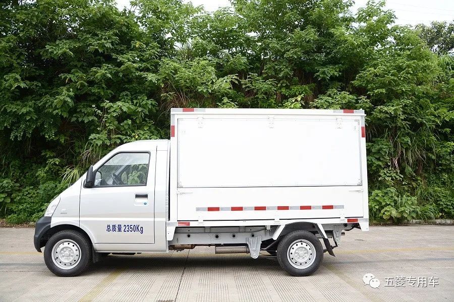 五菱翼開啟售貨車——地攤經(jīng)濟的正規(guī)主力軍！
